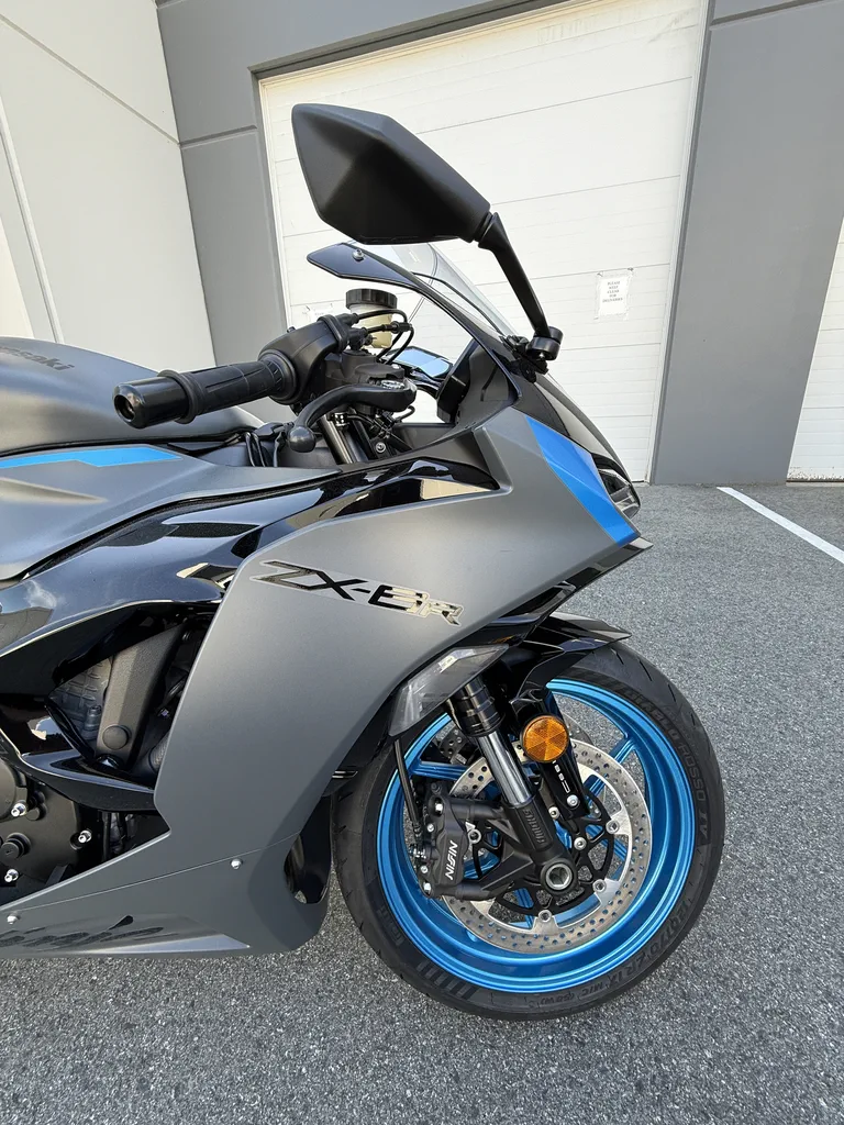 Kawasaki NINJA ZX-6R | Metallic Matte Gray Blue - Squamish